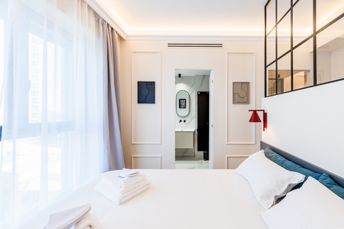 Camera da Letto in stile contemporaneo di 13 di FCInteriorDesignStudio |