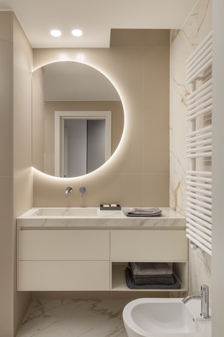 Bagno in stile moderno di 4 di Chantal Forzatti architetto