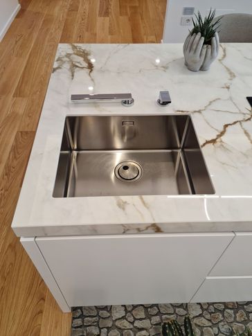 Cucina in stile contemporaneo di 22 di GIOVANNI SELLITRI STUDIO