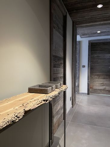 Ingresso in stile moderno di 9 di Design Alpino