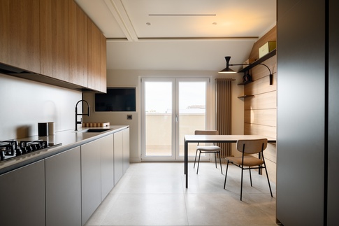 Cucina in stile contemporaneo di 13 di Studio Gaetano Riccardelli