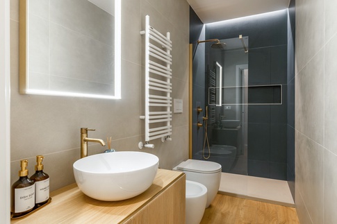 Bagno di Servizio in stile nordico di 4 di Claudia Del Core Architetto Bagno di Servizio in stile nordico di 4 di Claudia Del Core Architetto