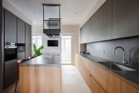 Cucina in stile contemporaneo di 18 di Architetto Sara Edalatkhah Cucina in stile contemporaneo di 18 di Architetto Sara Edalatkhah