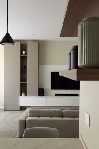 Open Space in stile moderno di 38 di Silvia Aquilani . Design studio