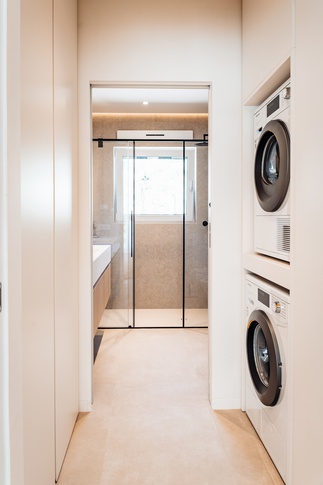 Bagno di Servizio in stile japandi di 4 di Alexandra Designer Bagno di Servizio in stile japandi di 4 di Alexandra Designer