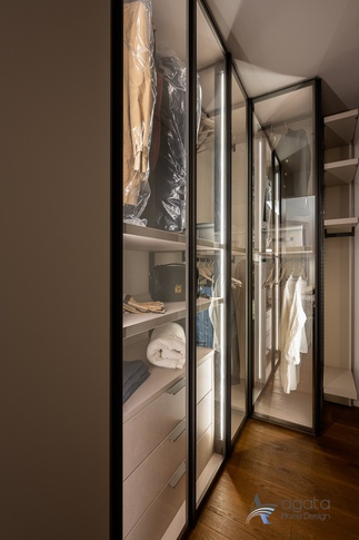 Camera da Letto in stile contemporaneo di 11 di Agata Home Design