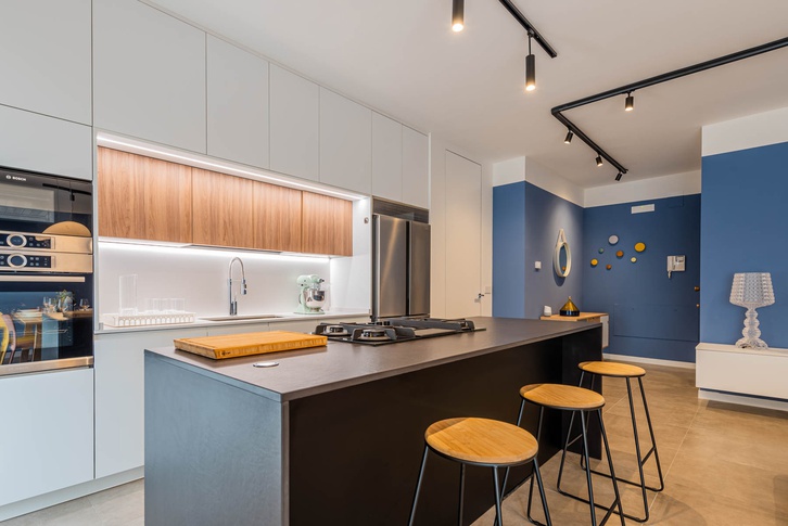 Open Space in stile contemporaneo di 38 di Micro Interior Design Open Space in stile contemporaneo di 38 di Micro Interior Design