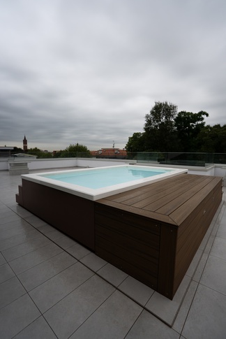 Terrazza in stile moderno di 21 di BF interni Terrazza in stile moderno di 21 di BF interni