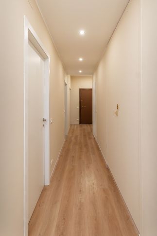 Ingresso in stile minimal di 5 di AMIRDSNR