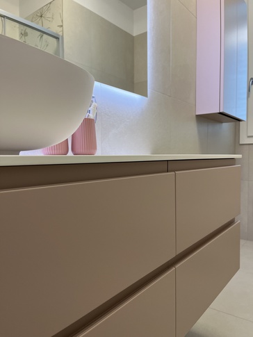 Bagno in stile contemporaneo di 6 di BF interni Bagno in stile contemporaneo di 6 di BF interni