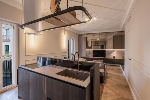 Open Space in stile transitional di 26 di Francesco Cardano Interior Designer Open Space in stile transitional di 26 di Francesco Cardano Interior Designer