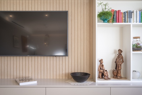 Soggiorno in stile moderno di 50 di BB1 Architettura & Design