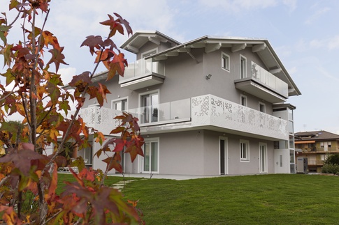 Facciata in stile contemporaneo di 185 di Studio MAC