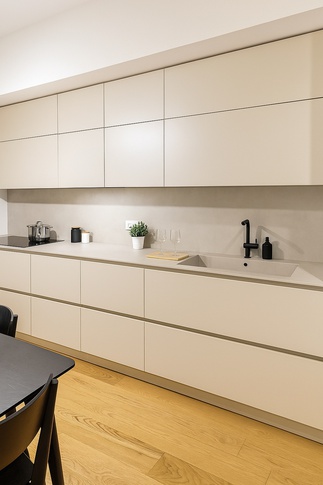 Open Space in stile contemporaneo di 80 di L'Arco Rosa