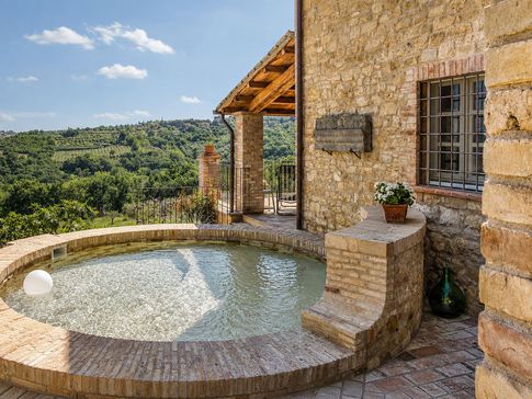 Giardino in stile rustico di 300 di Equus Architects