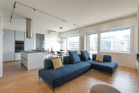 Open Space in stile contemporaneo di 45 di Doppionodo Interior