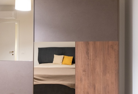 Camera da Letto in stile contemporaneo di 16 di ValentinaZoccoArchitetto