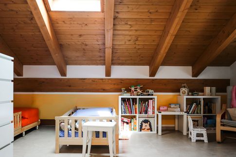 Cameretta Bambini in stile moderno di 11 di Studio LABventinove