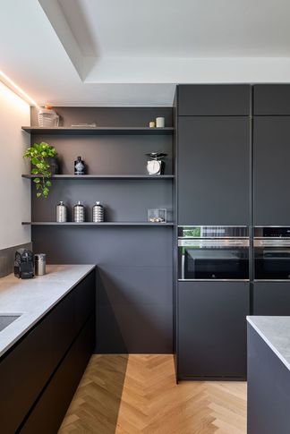 Open Space in stile contemporaneo di 62 di DQA Studio di architettura