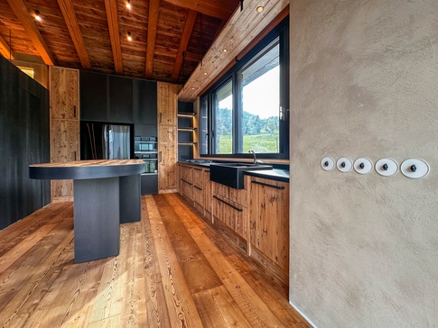 Cucina in stile rustico di 18 di Easy Living