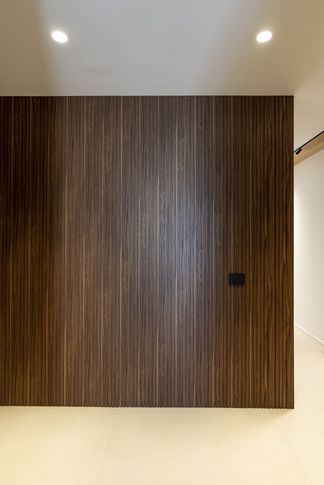 Ingresso in stile contemporaneo di 8 di valeria ingrao architetto