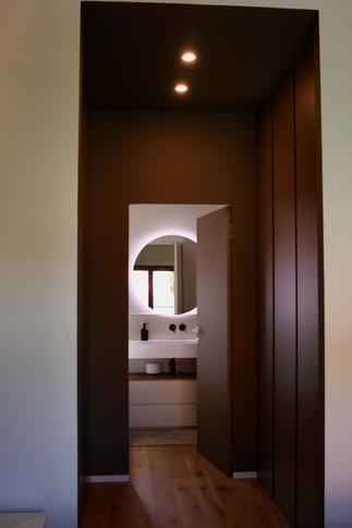Camera da Letto in stile moderno di 17 di SuMisura Architetti