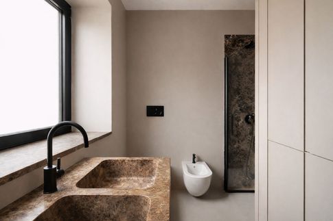Bagno in stile minimal di 4 di MGK | Mohamed Keilani Studio Bagno in stile minimal di 4 di MGK | Mohamed Keilani Studio