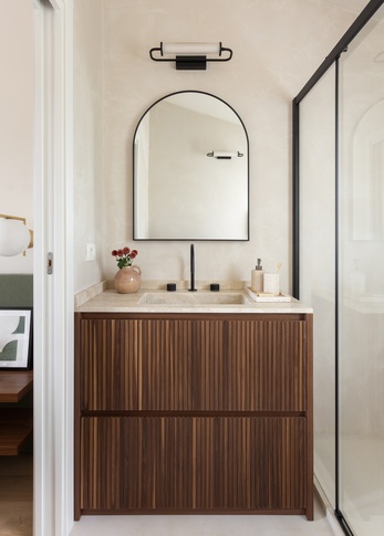 Bagno in stile glamour di 5 di NOMADE ARCHITETTURA