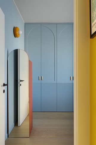 Camera da Letto in stile moderno di 15 di Arch. Martina Pozzi MP_archistudio Camera da Letto in stile moderno di 15 di Arch. Martina Pozzi MP_archistudio