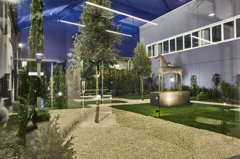 Giardino in stile industriale di 1200 di Lorenzo Franzi | Fotografia