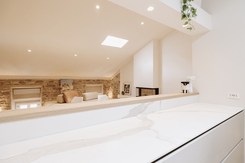 Open Space in stile contemporaneo di 50 di SMartSTUDIO