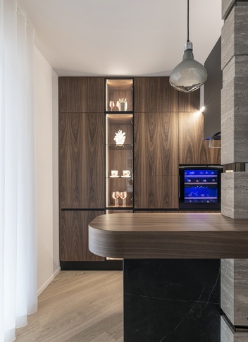 Open Space in stile contemporaneo di 56 di Francesco Cardano Interior Designer