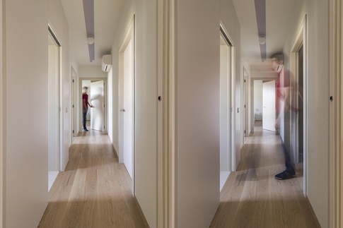 Corridoio in stile moderno di 70 di AB Corridoio in stile moderno di 70 di AB