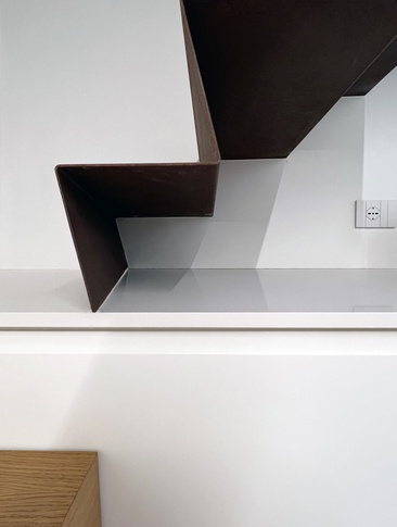 Open Space in stile minimal di 20 di C+C Cucuzza Cavallaro Architetti
