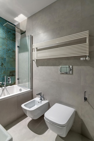 Bagno in stile moderno di 4 di MARTINA MAMELI ARCHITETTO