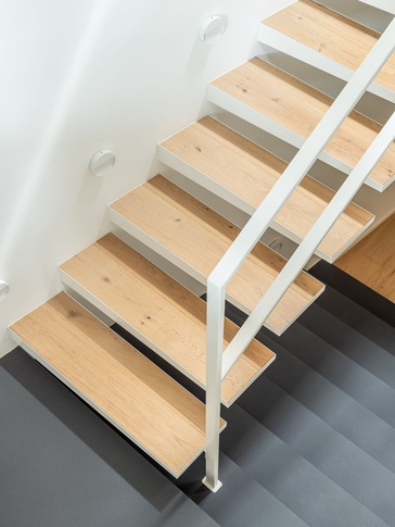 Scale in stile contemporaneo di 5 di sma architetti