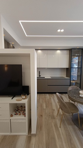 Soggiorno in stile contemporaneo di 24 di Melissa Domenici Architetto
