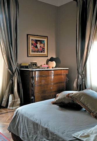 Camera da Letto in stile classico di 18 di Studio VeneziaTre arch ass