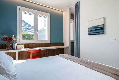 Camera da Letto in stile minimal di 10 di Cariolato Arredamenti