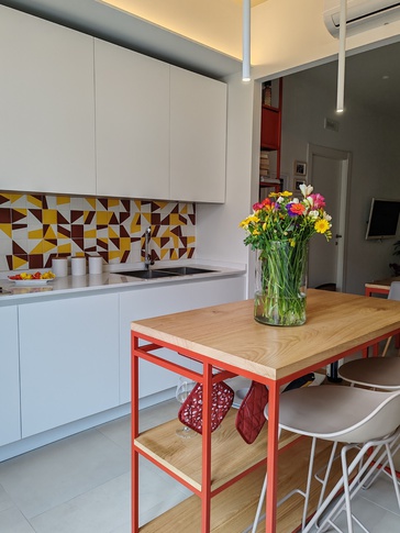 Open Space in stile contemporaneo di 35 di Rossana Alfieri Architetto Open Space in stile contemporaneo di 35 di Rossana Alfieri Architetto