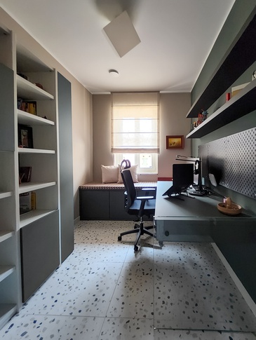 Studio in stile contemporaneo di 8 di Studio MAC