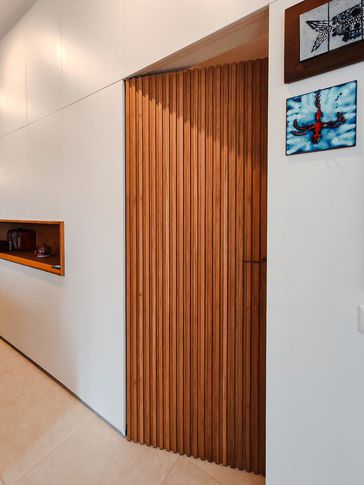 Open Space in stile contemporaneo di 45 di Rossana Alfieri Architetto