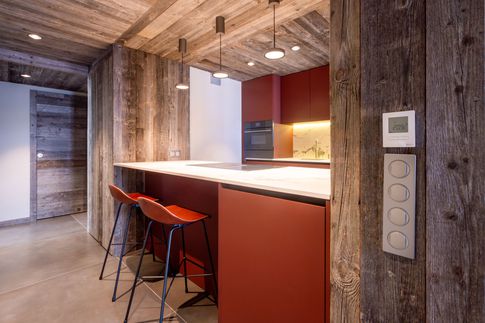 Cucina in stile moderno di 35 di Design Alpino