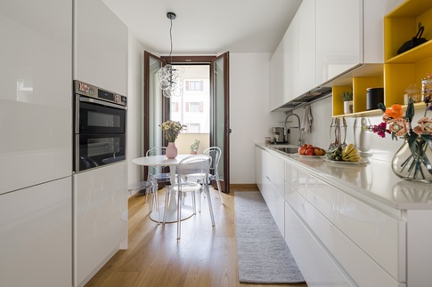 Open Space in stile contemporaneo di 32 di Annalisa Carli Architetto Open Space in stile contemporaneo di 32 di Annalisa Carli Architetto