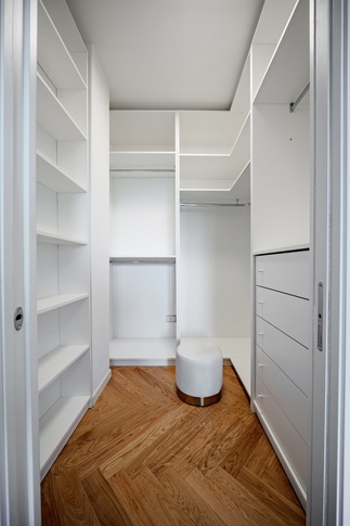 Camera da Letto in stile contemporaneo di 16 di Gianluca Chiocca Interior Design Studio