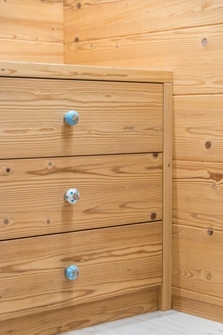 Cameretta Bambini in stile naturale di 24 di Arredamenti Andalo Cameretta Bambini in stile naturale di 24 di Arredamenti Andalo