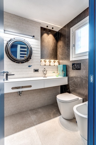 Bagno in stile contemporaneo di 3 di MOB Architects