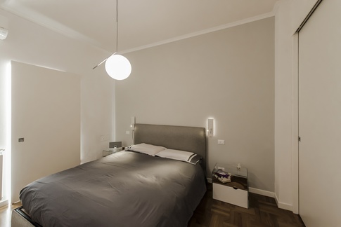 Camera da Letto in stile contemporaneo di 15 di Zelda de Ruvo Architetto