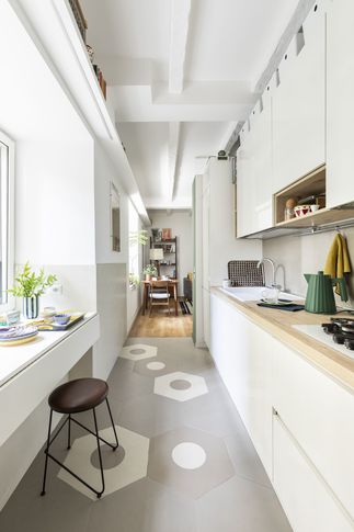 Cucina in stile contemporaneo di 6 di Francesca Delicato architettura e design