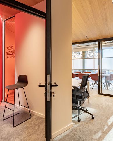 Open Space in stile contemporaneo di 55 di Frame Farm - Architecture & Design